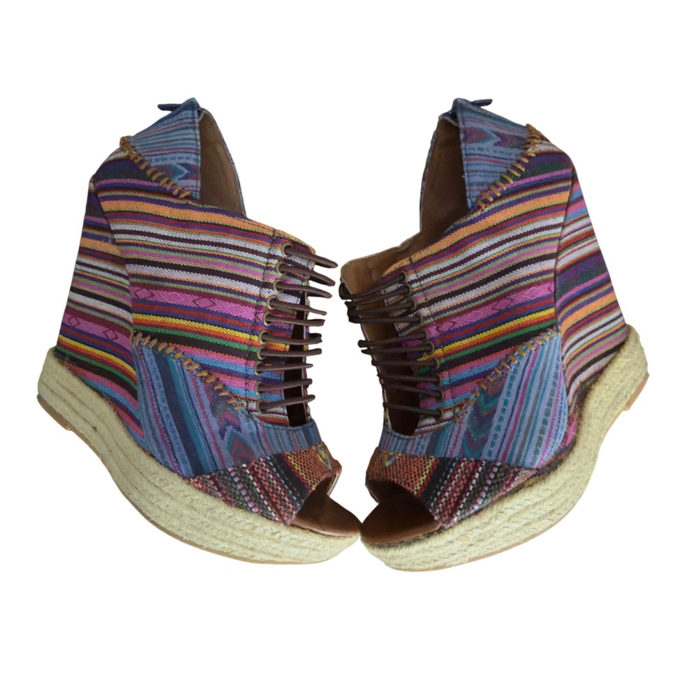Chinese Laundry Make My Day Navajo Striped  Peep Toe Lace Up Wedge Sandal Size 6 - Picture 3 of 9